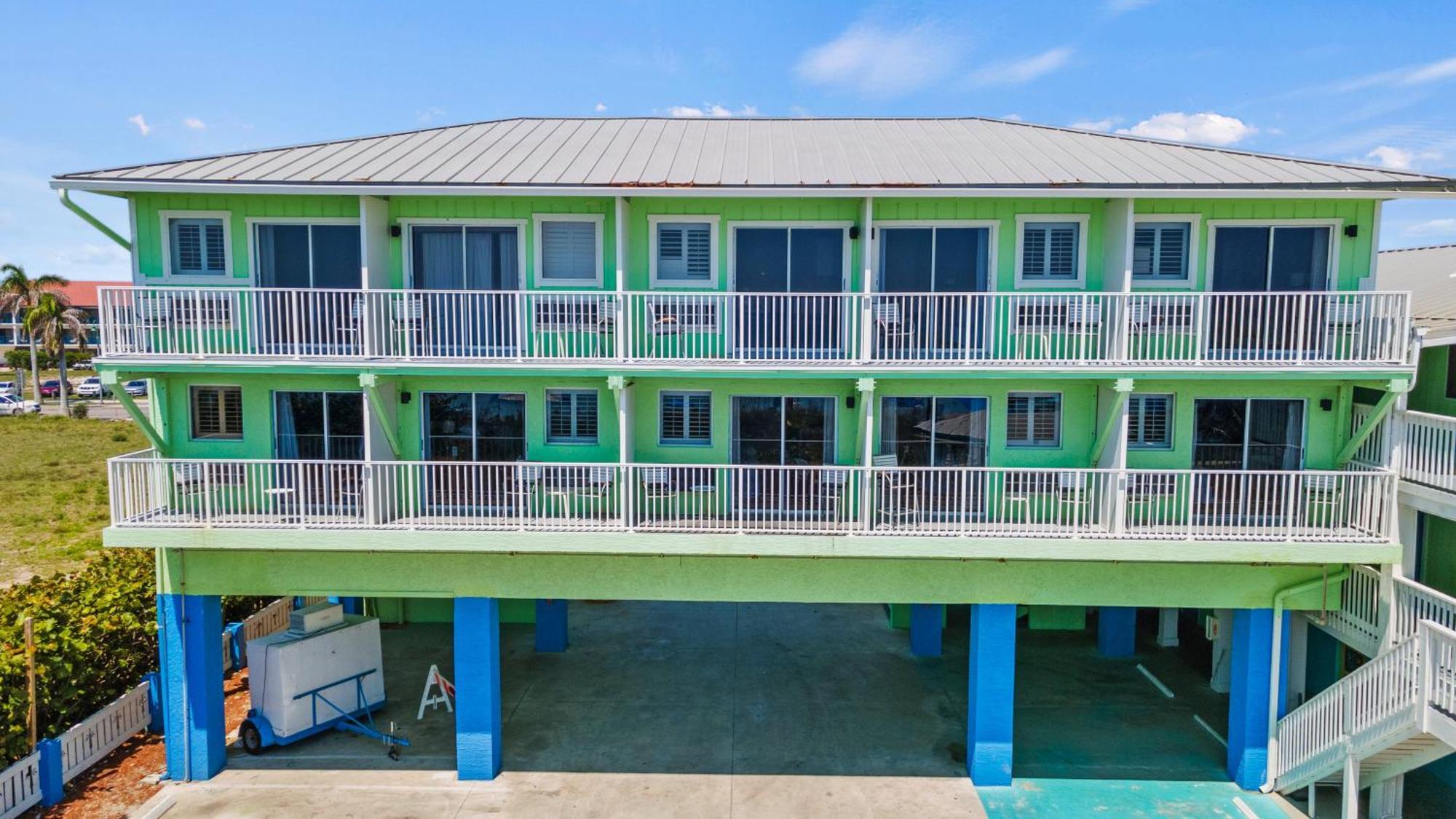 Partial Ocean View Hotel Room- King Bed #1 Fort Pierce Eksteriør bilde