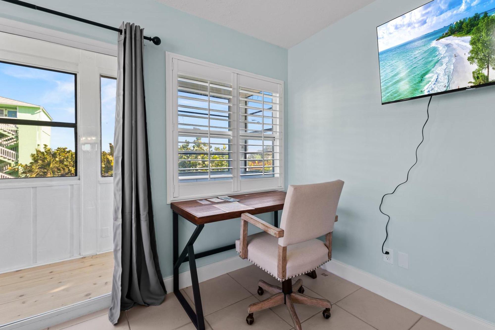 Partial Ocean View Hotel Room- King Bed #1 Fort Pierce Eksteriør bilde